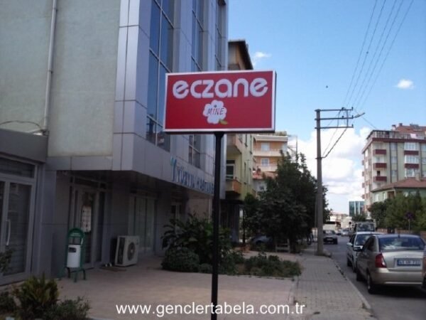 Totem Tabela 13